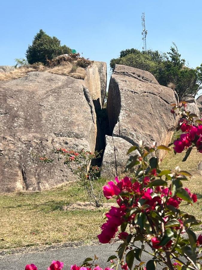 Mdzimba Mountain Lodge エズルウィニ エクステリア 写真